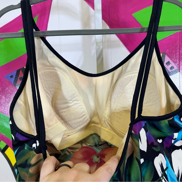 White Stag, Floral Swim Tank. Size 3X (22/24). In excellent condition! - Picture 2 of 6